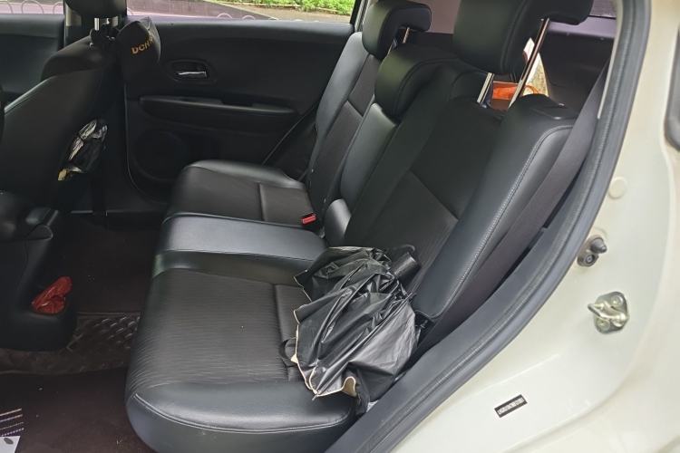 Used Honda Vezel 2020 1.5L CVT Pioneer Edition Left Rear Seat