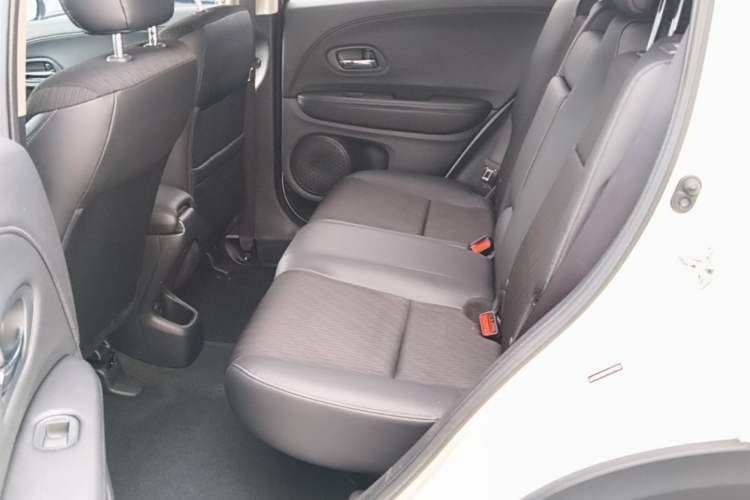 Used Honda Vezel 2020 220 TURBO CVT Luxury Edition Left Rear Seat