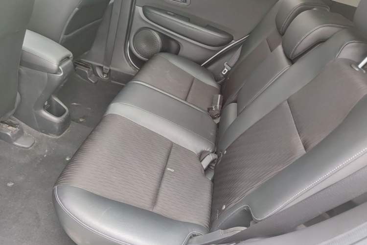 Used Honda Vezel 2020 1.5L CVT Pioneer Edition Left Rear Seat