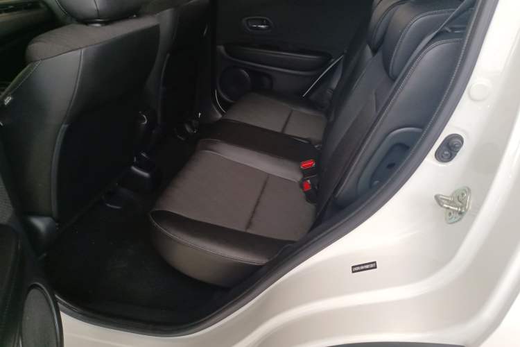 Used Honda Vezel 2020 1.5L CVT Pioneer Edition Left Rear Seat