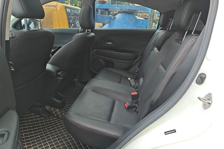 Used Honda Vezel 2020 1.5L CVT Pioneer Edition Left Rear Seat