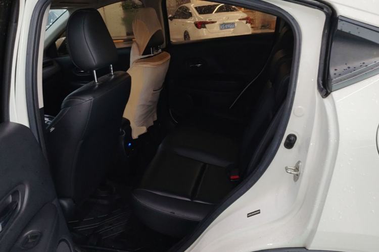 Used Honda Vezel 2020 1.5L CVT Pioneer Edition Left Rear Seat