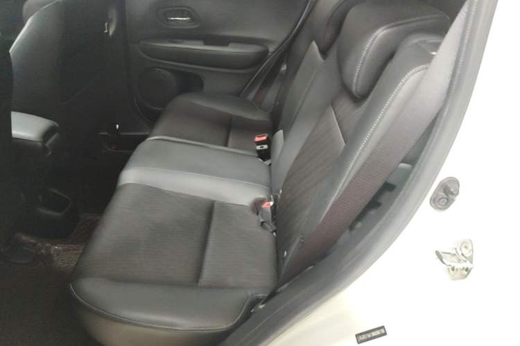 Used Honda Vezel 2020 1.5L CVT Pioneer Edition Left Rear Seat
