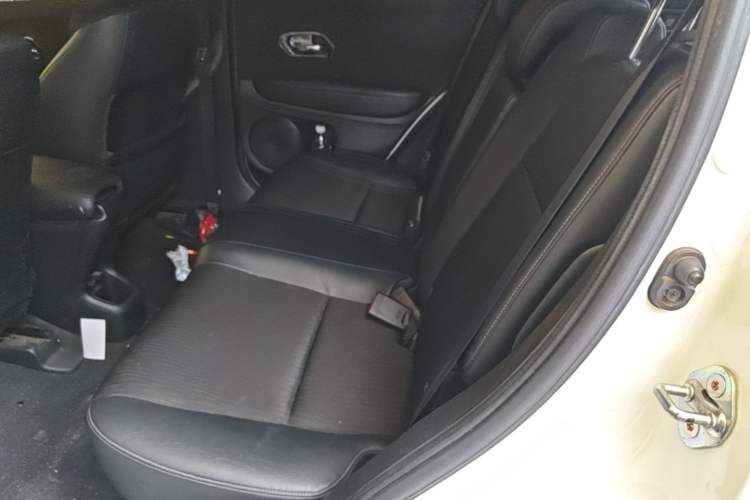Used Honda Vezel 2020 1.5L CVT Pioneer Edition Left Rear Seat
