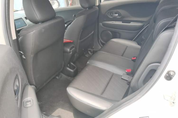Used Honda Vezel 2020 1.5L CVT Pioneer Edition Left Rear Seat