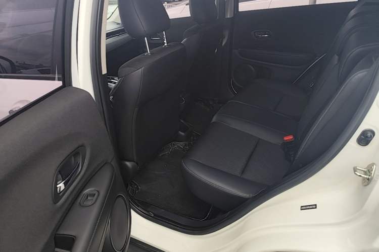 Used Honda Vezel 2020 1.5L CVT Pioneer Edition Left Rear Seat