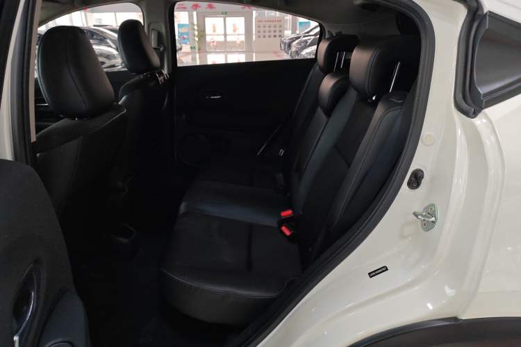 Used Honda Vezel 2020 1.5L CVT Pioneer Edition Left Rear Seat