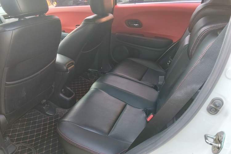 Used Honda Vezel 2020 1.5L CVT Pioneer Edition Left Rear Seat