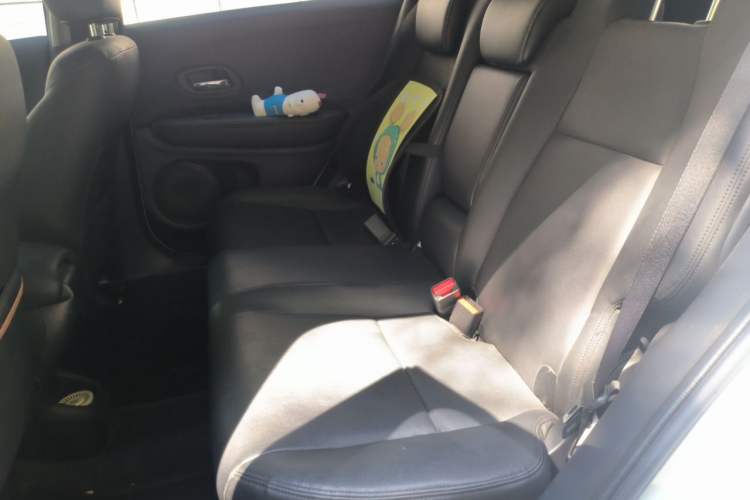 Used Honda Vezel 2020 1.5L CVT Pioneer Edition Left Rear Seat