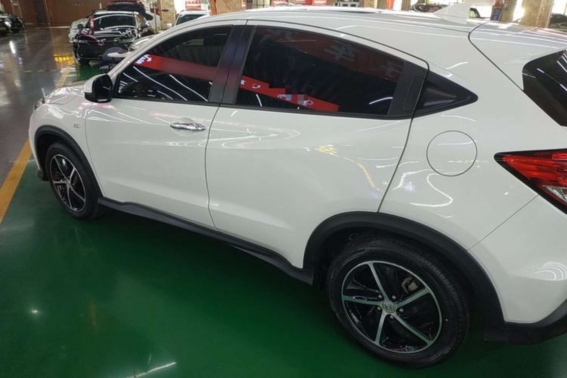 Used Honda Vezel 2020 1.5L CVT Pioneer Edition Left Side