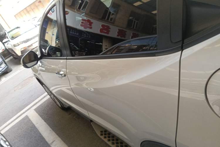 Used Honda Vezel 2020 1.5L CVT Elite Edition Left Side