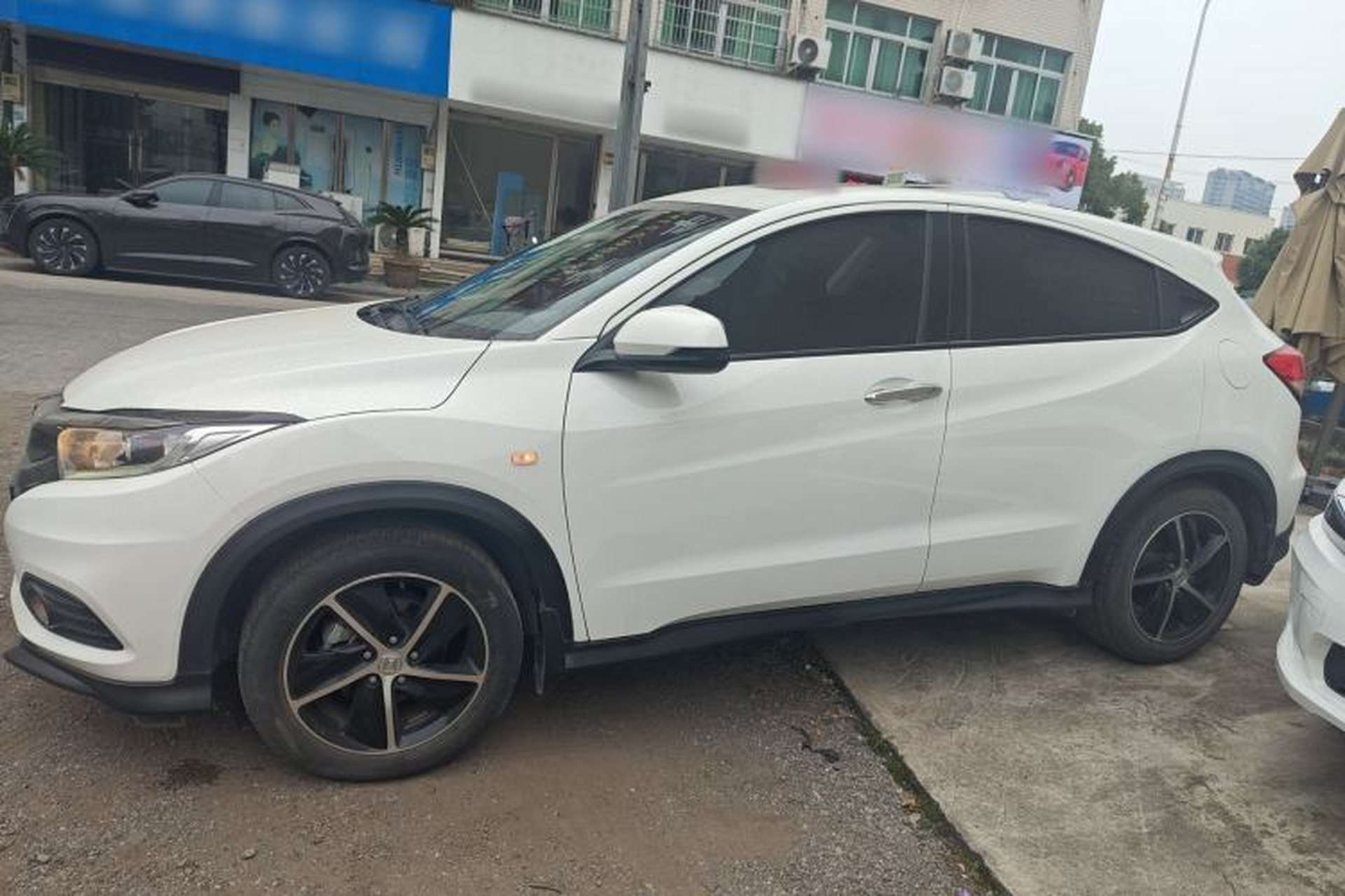 Used Honda Vezel 2020 1.5L CVT Pioneer Edition Left Side
