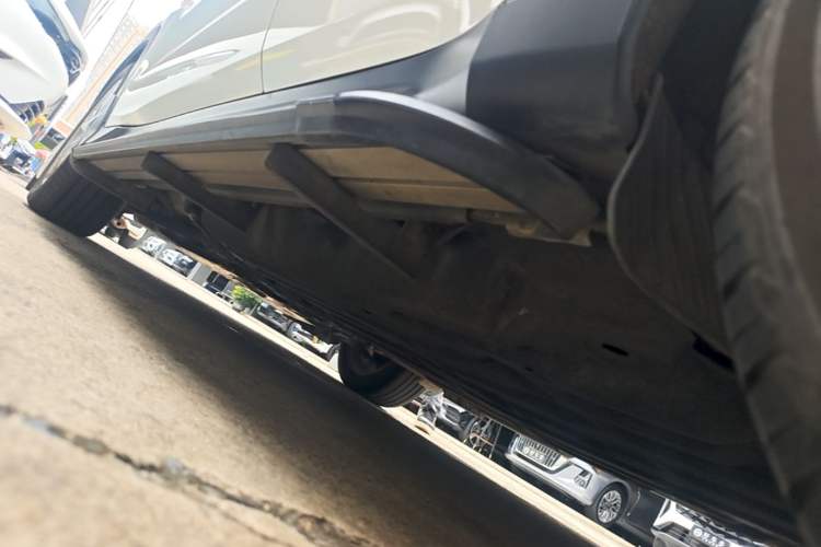 Used Honda Vezel 2020 220 TURBO CVT Elite Edition Left Side Sill