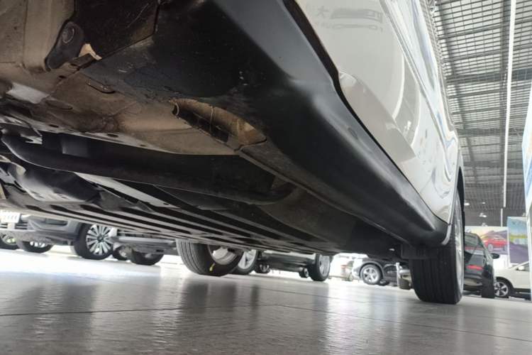 Used Honda Vezel 2020 1.5L CVT Elite Edition Left Side Sill