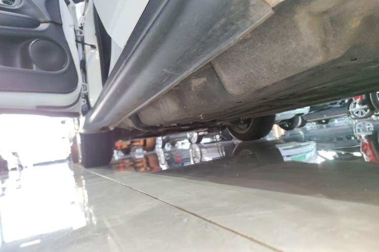 Used Honda Vezel 2020 1.5L CVT Elite Edition Left Side Sill