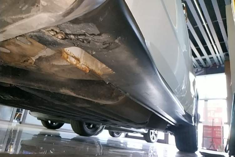Used Honda Vezel 2020 1.5L CVT Pioneer Edition Left Side Sill