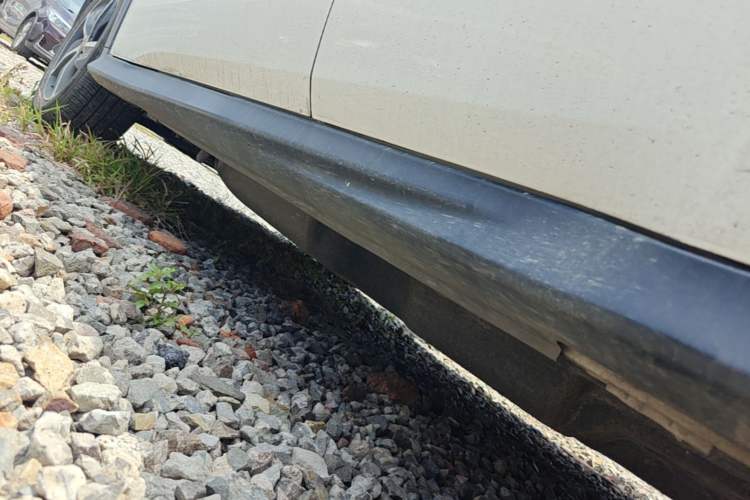Used Honda Vezel 2020 220 TURBO CVT Luxury Edition Left Side Sill