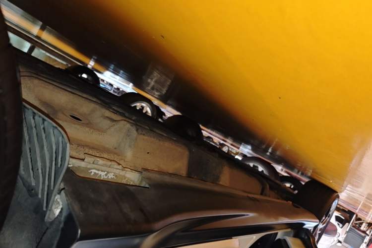 Used Honda Vezel 2020 1.5L CVT Pioneer Edition Left Side Sill