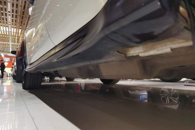 Used Honda Vezel 2020 1.5L CVT Pioneer Edition Left Side Sill