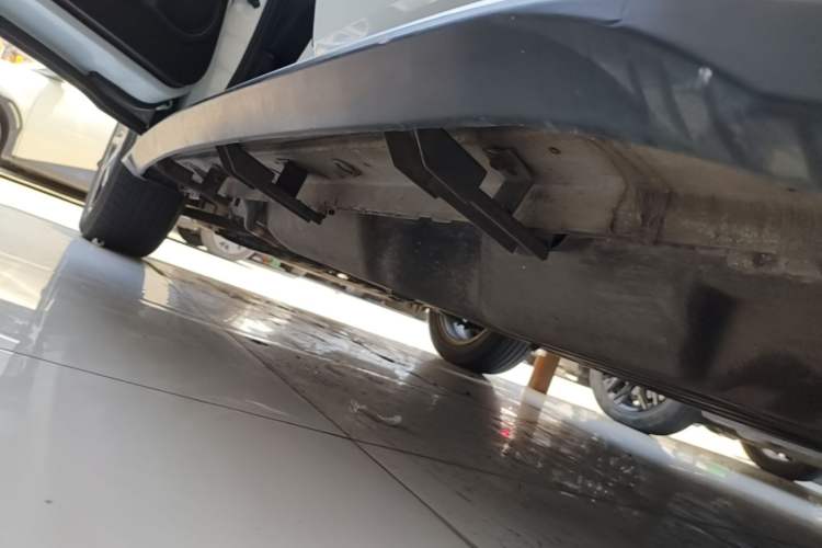 Used Honda Vezel 2020 1.5L CVT Pioneer Edition Left Side Sill