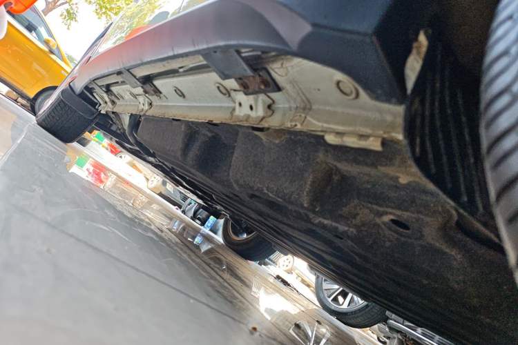 Used Honda Vezel 2020 220 TURBO CVT Elite Edition Left Side Sill