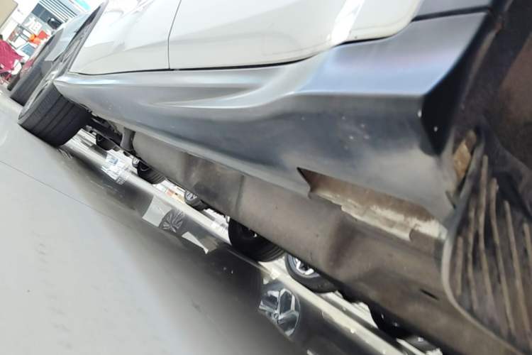 Used Honda Vezel 2020 1.5L CVT Pioneer Edition Left Side Sill