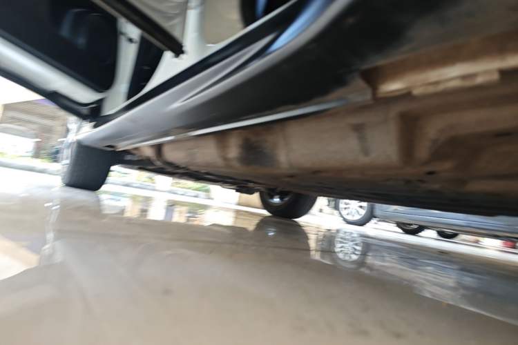 Used Honda Vezel 2020 1.5L CVT Pioneer Edition Left Side Sill