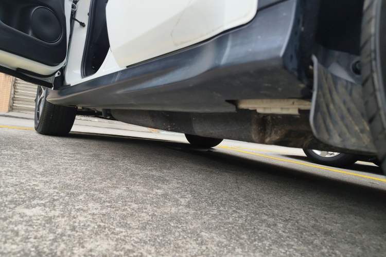Used Honda Vezel 2020 1.5L CVT Pioneer Edition Left Side Sill