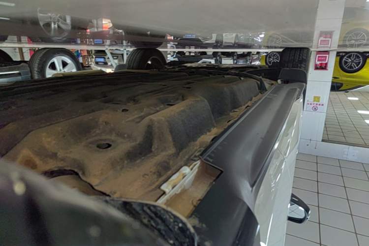 Used Honda Vezel 2020 220 TURBO CVT Elite Edition Left Side Sill