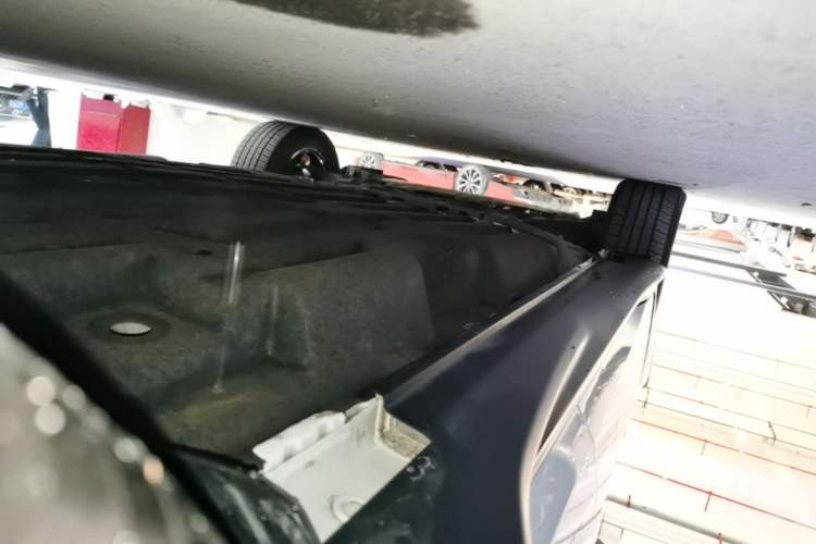 Used Honda Vezel 2020 1.5L CVT Pioneer Edition Left Side Sill