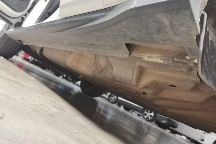 Used Honda Vezel 2020 1.5L CVT Pioneer Edition Left Side Sill