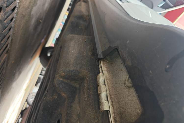 Used Honda Vezel 2020 1.5L CVT Pioneer Edition Left Side Sill