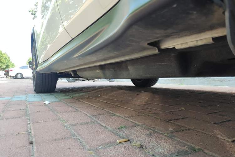 Used Honda Vezel 2020 1.5L CVT Pioneer Edition Left Side Sill