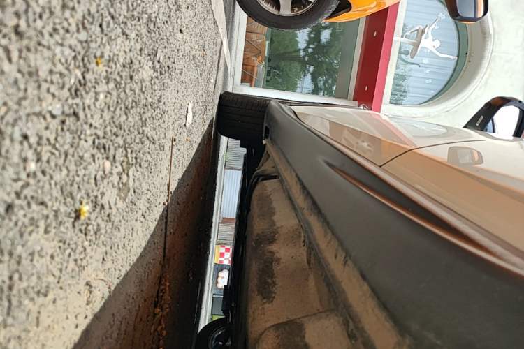 Used Honda Vezel 2020 1.5L CVT Pioneer Edition Left Side Sill