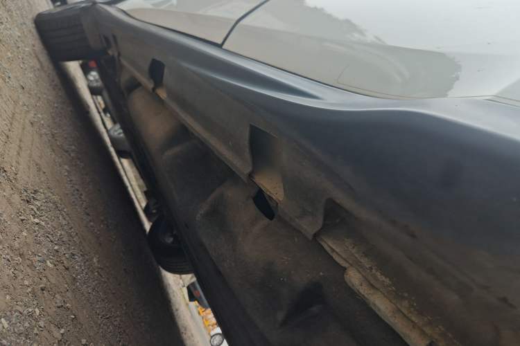 Used Honda Vezel 2020 1.5L CVT Pioneer Edition Left Side Sill