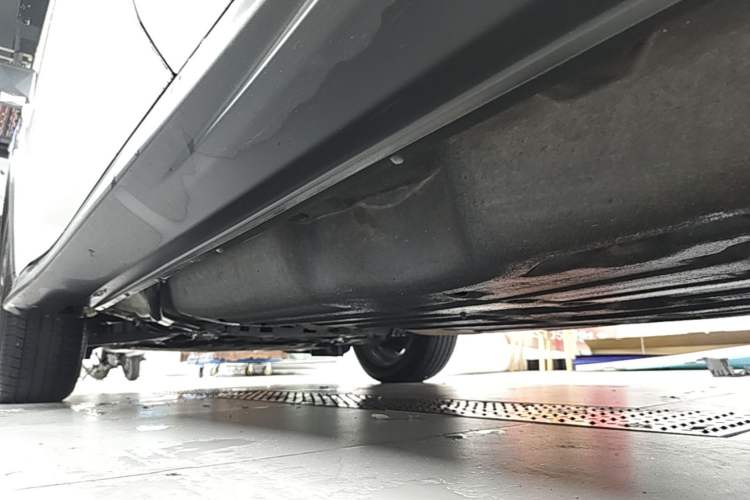 Used Honda Vezel 2020 1.5L CVT Pioneer Edition Left Side Sill