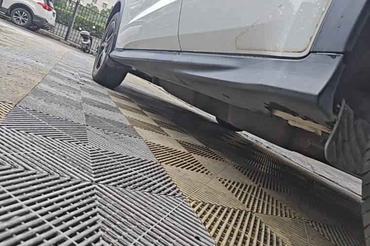 Used Honda Vezel 2020 1.5L CVT Pioneer Edition Left Side Sill