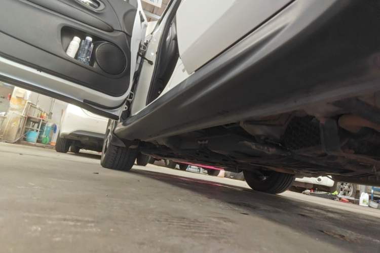 Used Honda Vezel 2020 220 TURBO CVT Luxury Edition Left Side Sill