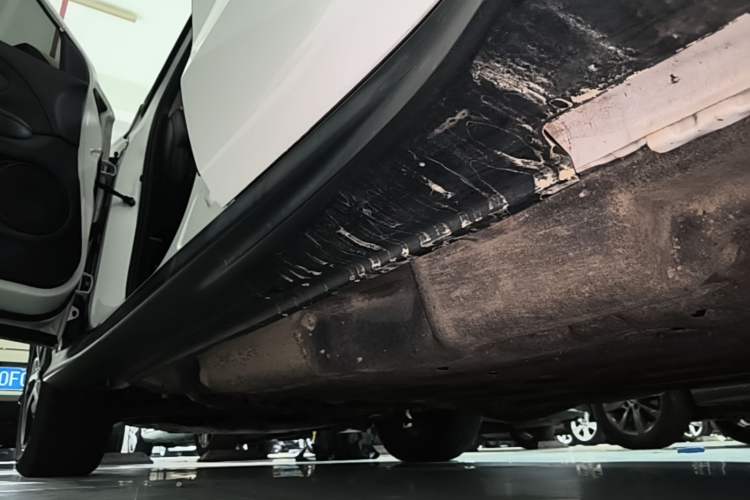 Used Honda Vezel 2020 1.5L CVT Luxury Edition Left Side Sill