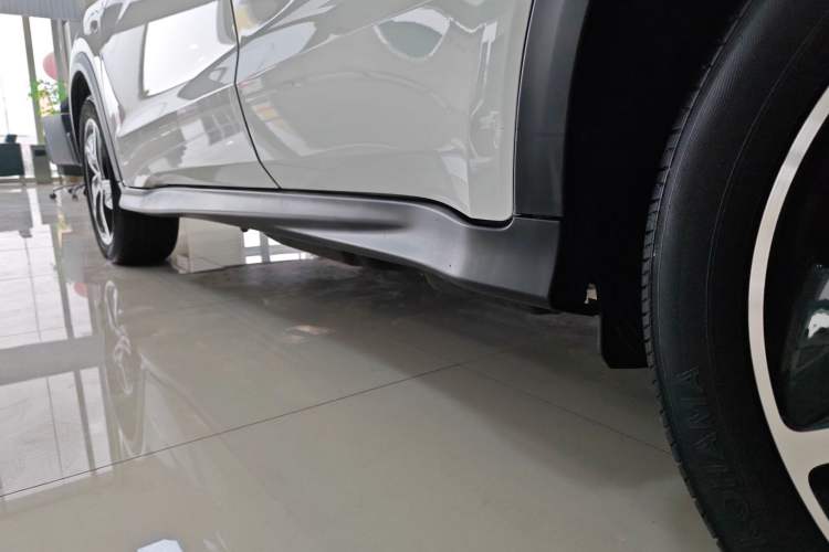 Used Honda Vezel 2020 1.5L CVT Pioneer Edition Left Side Sill