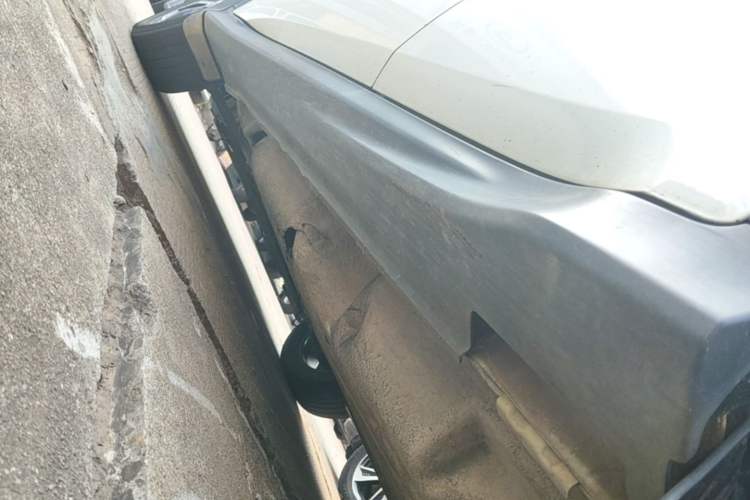 Used Honda Vezel 2020 1.5L CVT Pioneer Edition Left Side Sill