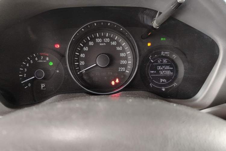 Used Honda Vezel 2020 1.5L CVT Pioneer Edition Odometer Close Up