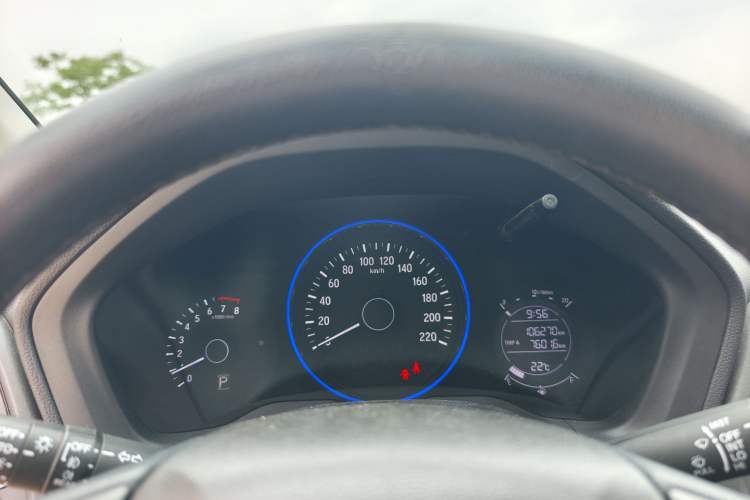 Used Honda Vezel 2020 1.5L CVT Luxury Edition Odometer Close Up