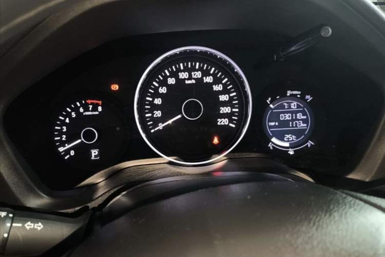 Used Honda Vezel 2020 1.5L CVT Elite Edition Odometer Close Up