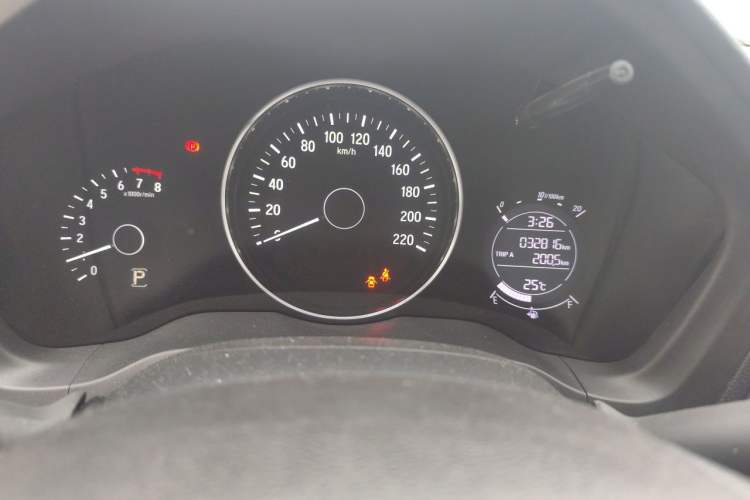 Used Honda Vezel 2020 1.5L CVT Elite Edition Odometer Close Up