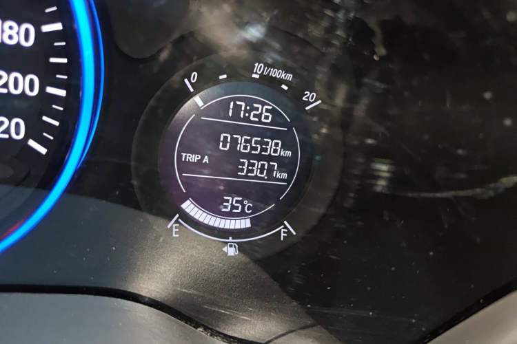Used Honda Vezel 2020 1.5L CVT Pioneer Edition Odometer Close Up