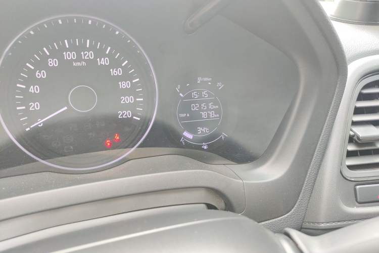 Used Honda Vezel 2020 1.5L CVT Pioneer Edition Odometer Close Up