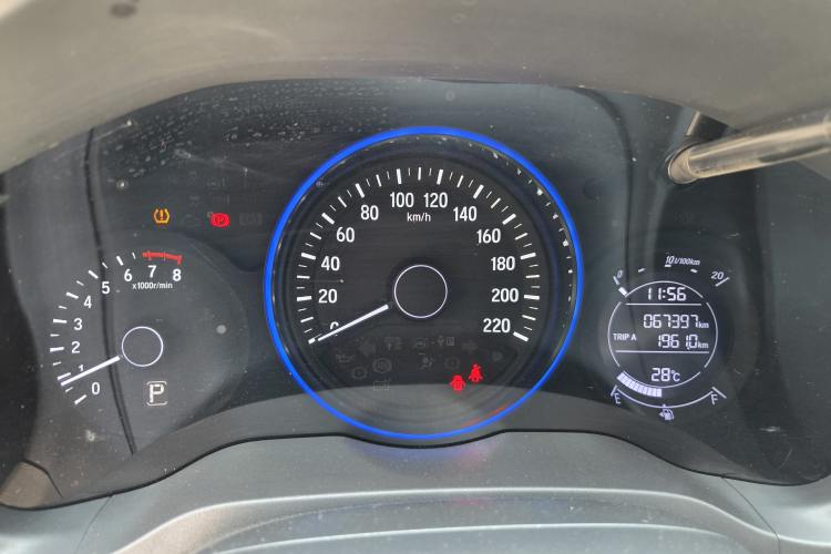 Used Honda Vezel 2020 1.5L CVT Pioneer Edition Odometer Close Up