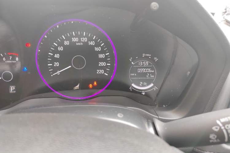 Used Honda Vezel 2020 1.5L CVT Pioneer Edition Odometer Close Up