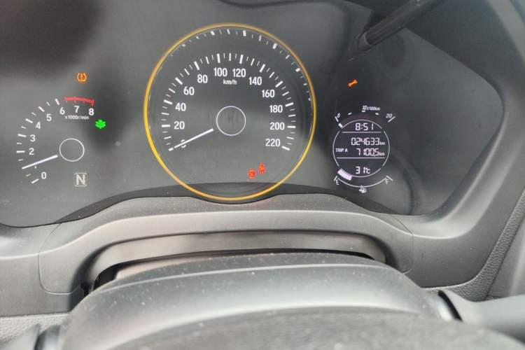 Used Honda Vezel 2020 1.5L CVT Pioneer Edition Odometer Close Up